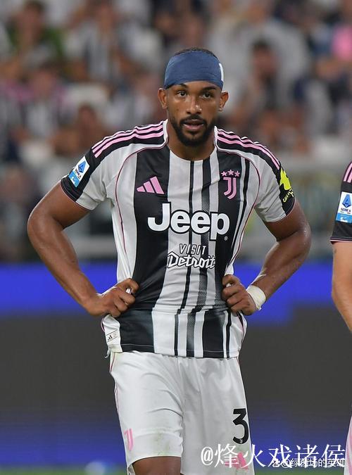 凯利:我们踢出了最好的足球回到胜利轨道;布雷默复出很重要 凯利:我们踢出了最好的足球回到胜利轨道;布雷默复出很重要