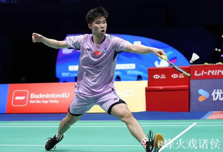 中国羽毛球大师赛:翁泓阳力克林俊易夺得男单桂冠 中国羽毛球大师赛:翁泓阳力克林俊易夺得男单桂冠