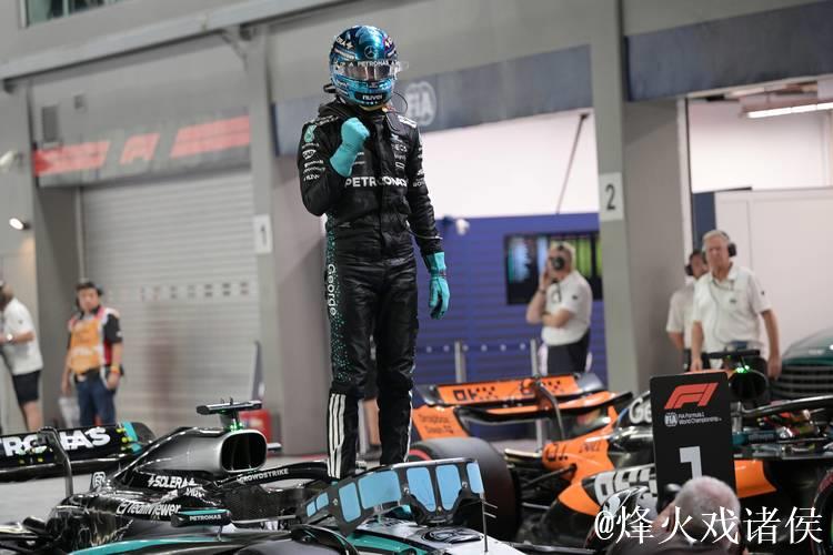 F1新加坡大奖赛:拉塞尔从杆位起步摘冠,维斯塔潘获亚军 F1新加坡大奖赛:拉塞尔从杆位起步摘冠,维斯塔潘获亚军